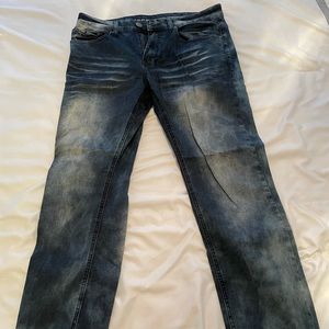 Versace men’s jeans. Excellent condition with no rips or stains!